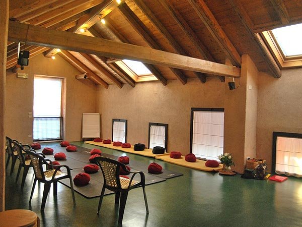 Meditazioni dinamiche di Osho, il larice, centro il larice, asd il larice, aniketa pierobon, brunella moro, sargnano di belluno,